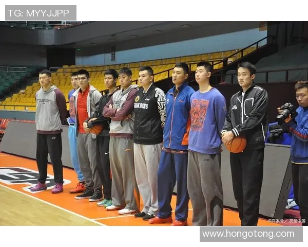 重庆篮球队阵地战革新探索新战术提升球队竞争力与观赏性